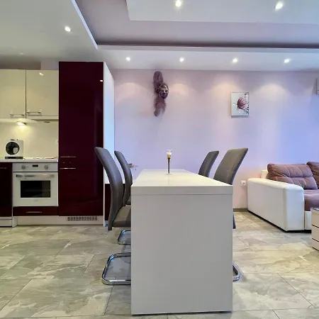 Appartement чаролит / Charoite Burgas Stad